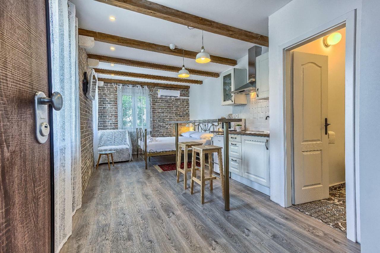 Charming Studio Apartment Split Luaran gambar